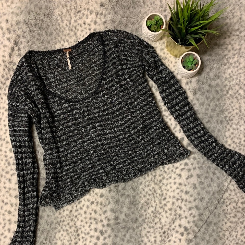 Free People Cropped Sweater✨
